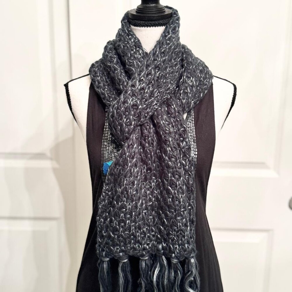New Thick Forest Green Knit Fringe Scarf by Steve Madden, One Size